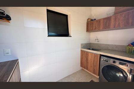 Casa à venda com 225m², 3 quartos e 2 vagasÁrea de Serviço