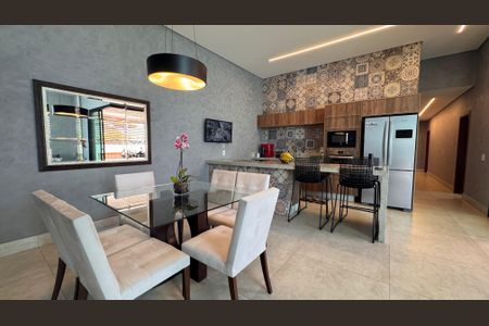 Casa à venda com 225m², 3 quartos e 2 vagasCozinha