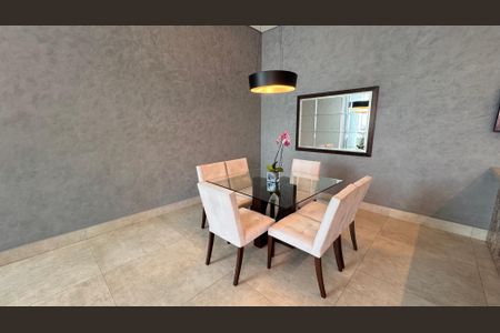 Casa à venda com 225m², 3 quartos e 2 vagasSala de Jantar