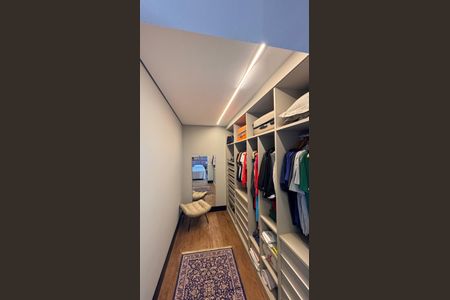 Casa à venda com 225m², 3 quartos e 2 vagasCloset da suíte 1
