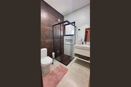 Casa à venda com 225m², 3 quartos e 2 vagasBanheiro