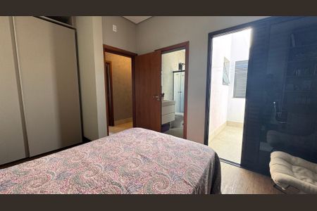 Casa à venda com 225m², 3 quartos e 2 vagasSuíte 2