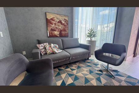 Casa à venda com 225m², 3 quartos e 2 vagasSala