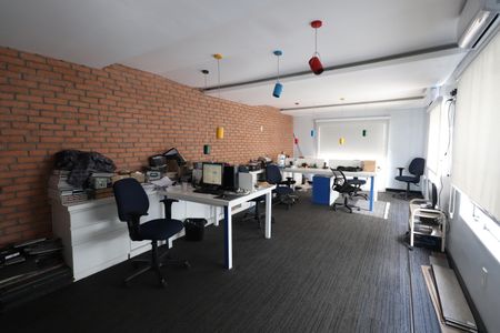 Casa à venda com 240m², 1 quarto e 2 vagasQuarto