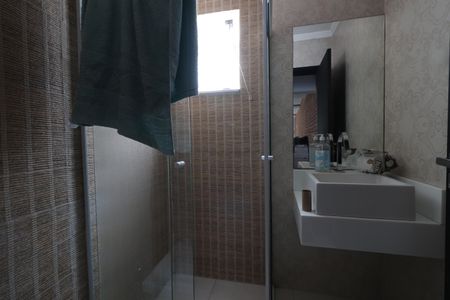 Casa à venda com 240m², 1 quarto e 2 vagasBanheiro da Suíte