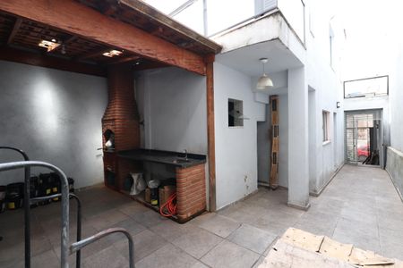 Casa à venda com 240m², 1 quarto e 2 vagasChurrasqueira