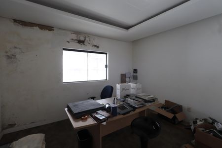 Casa à venda com 240m², 1 quarto e 2 vagasSala