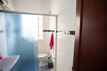 Casa à venda com 300m², 4 quartos e 2 vagas Casa à venda com 300m², 4 quartos e 2 vagasCasa 4 Banheiro