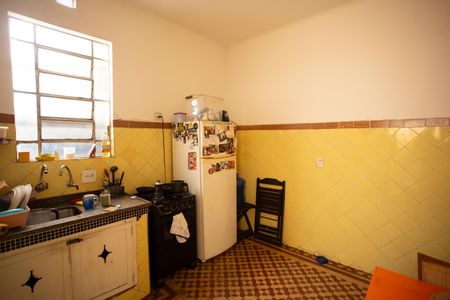 Casa à venda com 300m², 4 quartos e 2 vagas Casa à venda com 300m², 4 quartos e 2 vagasCasa 3 Cozinha