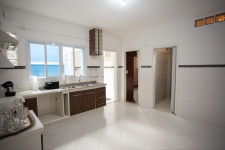 Casa à venda com 300m², 4 quartos e 2 vagas Casa à venda com 300m², 4 quartos e 2 vagasCozinha - Casa 1