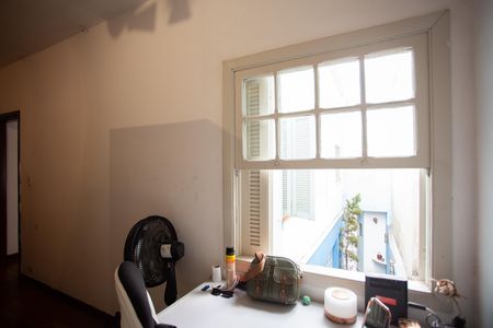 Casa à venda com 300m², 4 quartos e 2 vagas Casa à venda com 300m², 4 quartos e 2 vagasCasa 4 Sala