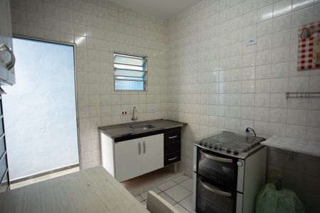 Casa à venda com 300m², 4 quartos e 2 vagas Casa à venda com 300m², 4 quartos e 2 vagasCasa 2  Cozinha
