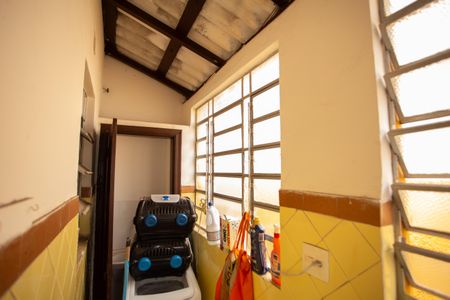 Casa à venda com 300m², 4 quartos e 2 vagas Casa à venda com 300m², 4 quartos e 2 vagasCasa 3 Área de Serviço