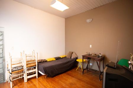 Casa à venda com 300m², 4 quartos e 2 vagas Casa à venda com 300m², 4 quartos e 2 vagasCasa 2  Sala