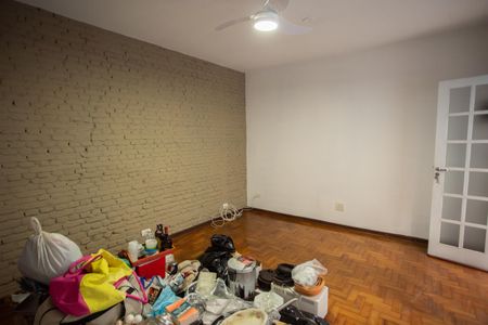 Casa à venda com 300m², 4 quartos e 2 vagas Casa à venda com 300m², 4 quartos e 2 vagasSala - Casa 1