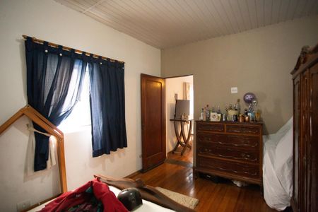 Casa à venda com 300m², 4 quartos e 2 vagas Casa à venda com 300m², 4 quartos e 2 vagasCasa 2  Quarto