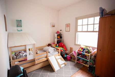 Casa à venda com 300m², 4 quartos e 2 vagas Casa à venda com 300m², 4 quartos e 2 vagasCasa 4 Quarto