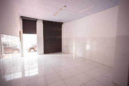 Casa à venda com 300m², 4 quartos e 2 vagas Casa à venda com 300m², 4 quartos e 2 vagasGaragem