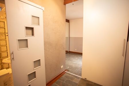 Casa à venda com 300m², 4 quartos e 2 vagas Casa à venda com 300m², 4 quartos e 2 vagasSuíte - Casa 1