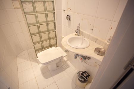 Casa à venda com 300m², 4 quartos e 2 vagas Casa à venda com 300m², 4 quartos e 2 vagasSuíte Banheiro - Casa 1