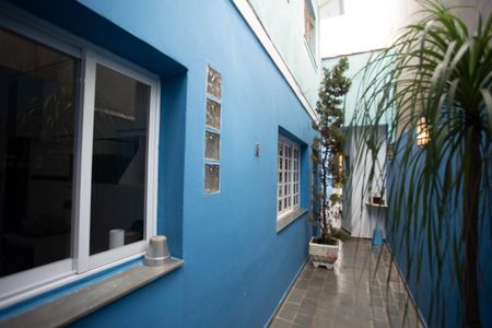 Casa à venda com 300m², 4 quartos e 2 vagas Casa à venda com 300m², 4 quartos e 2 vagasÁrea Externa