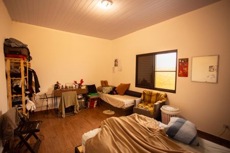 Casa à venda com 300m², 4 quartos e 2 vagas Casa à venda com 300m², 4 quartos e 2 vagasCasa 3 Quarto