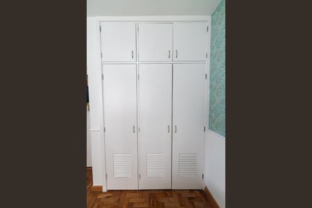 Apartamento à venda com 98m², 3 quartos e 1 vagaQuarto 1 - Armários