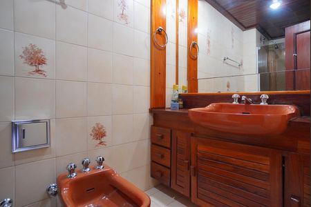 Apartamento para alugar com 129m², 3 quartos e 2 vagasBanheiro Corredor