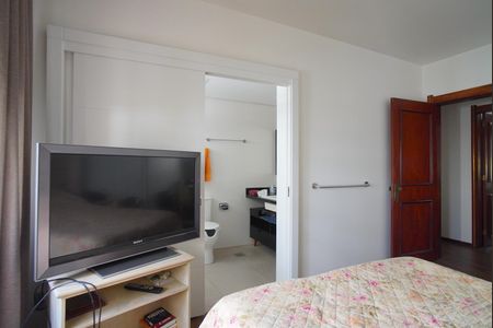 Apartamento para alugar com 129m², 3 quartos e 2 vagasSuíte