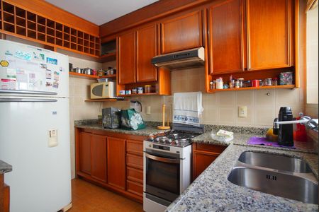 Apartamento para alugar com 129m², 3 quartos e 2 vagasCozinha