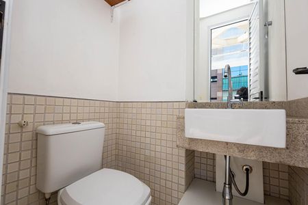 Apartamento à venda com 123m², 2 quartos e 3 vagas Apartamento à venda com 123m², 2 quartos e 3 vagasLavabo