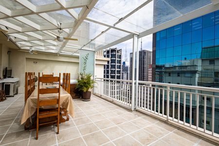 Apartamento à venda com 123m², 2 quartos e 3 vagas Apartamento à venda com 123m², 2 quartos e 3 vagasTerraço