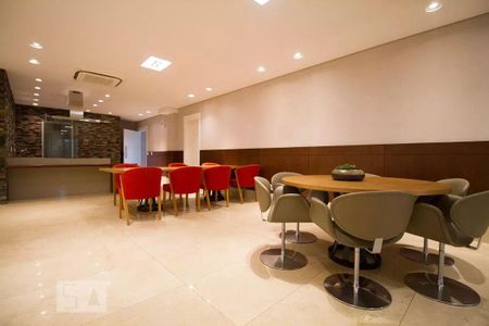 Apartamento à venda com 123m², 2 quartos e 3 vagas Apartamento à venda com 123m², 2 quartos e 3 vagasÁrea comum