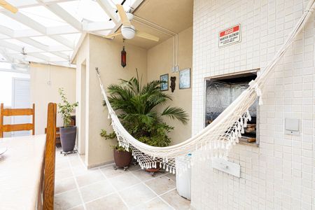 Apartamento à venda com 123m², 2 quartos e 3 vagas Apartamento à venda com 123m², 2 quartos e 3 vagasTerraço