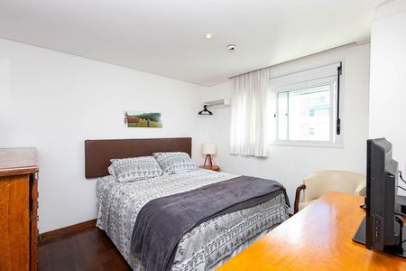 Apartamento à venda com 123m², 2 quartos e 3 vagas Apartamento à venda com 123m², 2 quartos e 3 vagasQuarto 1