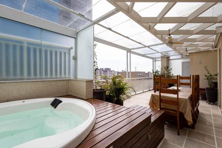 Apartamento à venda com 123m², 2 quartos e 3 vagas Apartamento à venda com 123m², 2 quartos e 3 vagasTerraço - Hidromassagem