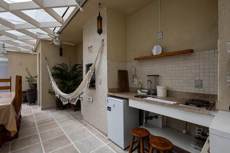 Apartamento à venda com 123m², 2 quartos e 3 vagas Apartamento à venda com 123m², 2 quartos e 3 vagasTerraço