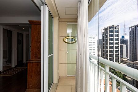 Apartamento à venda com 123m², 2 quartos e 3 vagas Apartamento à venda com 123m², 2 quartos e 3 vagasSacada