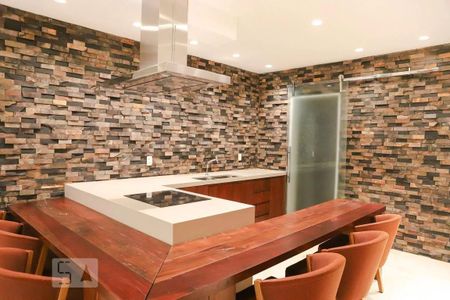 Apartamento à venda com 123m², 2 quartos e 3 vagas Apartamento à venda com 123m², 2 quartos e 3 vagasÁrea comum