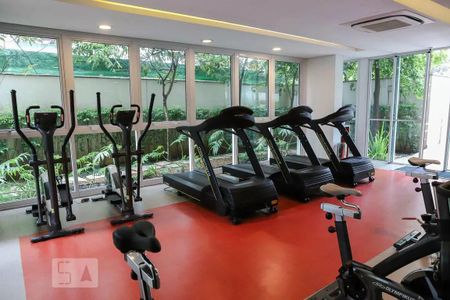 Apartamento à venda com 123m², 2 quartos e 3 vagas Apartamento à venda com 123m², 2 quartos e 3 vagasÁrea comum - Academia