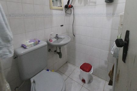 Casa à venda com 105m², 3 quartos e 1 vaga Casa à venda com 105m², 3 quartos e 1 vagaBanheiro de Serviço
