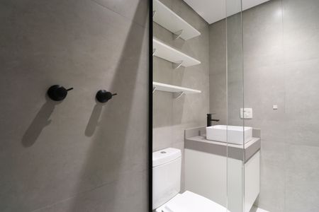 Apartamento à venda com 79m², 2 quartos e 2 vagasBanheiro da Suíte 1