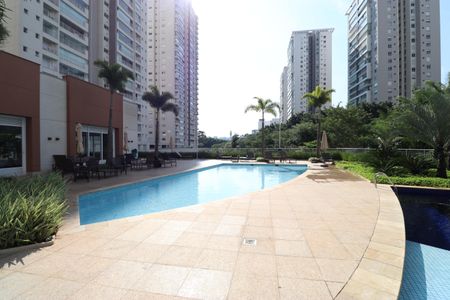 Apartamento à venda com 79m², 2 quartos e 2 vagasÁrea comum - Piscina