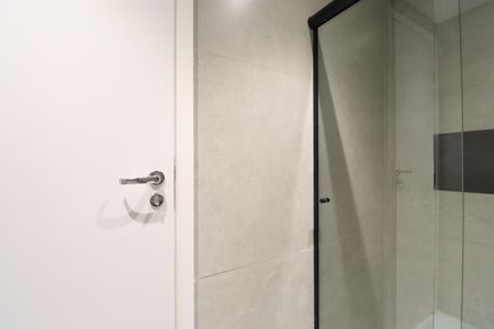 Apartamento à venda com 79m², 2 quartos e 2 vagasBanheiro da Suíte 1