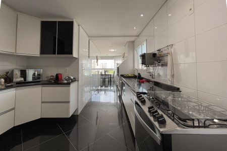 Apartamento à venda com 150m², 3 quartos e 6 vagasCozinha