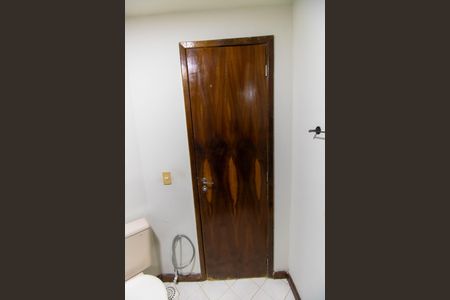 Casa à venda com 750m², 5 quartos e 4 vagas Casa à venda com 750m², 5 quartos e 4 vagasBanheiro da Suíte 2  (Casa 2)