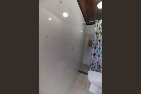 Casa à venda com 750m², 5 quartos e 4 vagas Casa à venda com 750m², 5 quartos e 4 vagasBanheiro de serviço  (Casa 1)