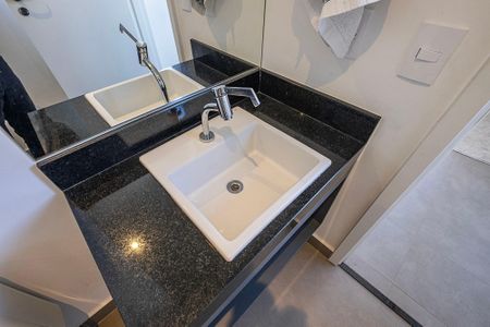 Studio à venda com 32m², 1 quarto e 1 vaga Studio à venda com 32m², 1 quarto e 1 vagaBanheiro