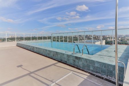 Apartamento à venda com 25m², 1 quarto e 1 vaga Apartamento à venda com 25m², 1 quarto e 1 vagaÁrea comum - Piscina