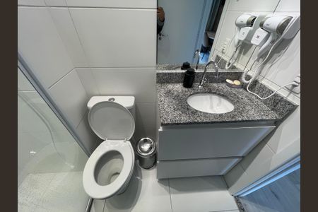 Apartamento à venda com 25m², 1 quarto e 1 vaga Apartamento à venda com 25m², 1 quarto e 1 vagaBanheiro